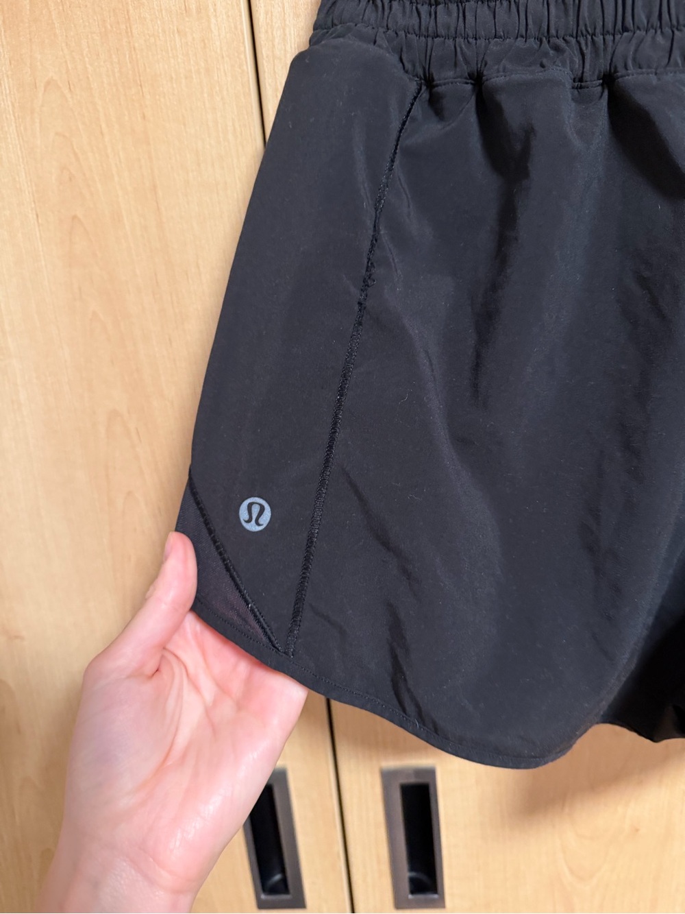 lululemon athletica Black Women’s Training Shorts - Picture 2 of 2